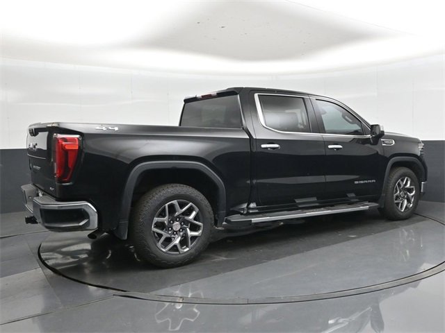 Used 2022 GMC Sierra 1500 SLT w/ SLT Convenience Package image 2