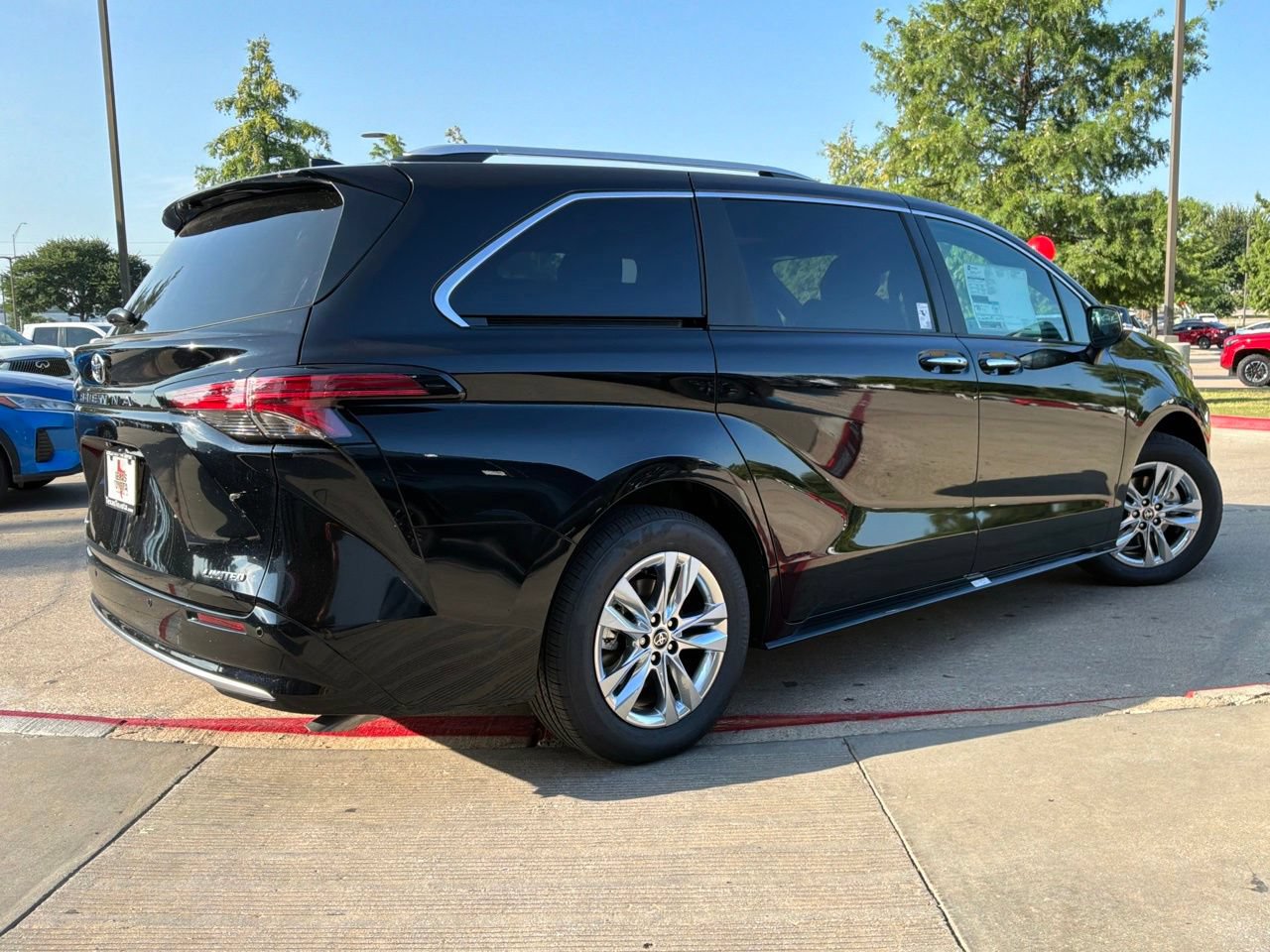 New 2026 Toyota Sienna Limited AWD/4WD image 5