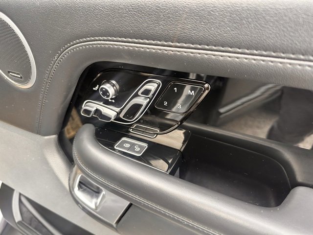 Certified 2020 Land Rover Range Rover HSE image 18