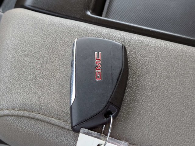 Used 2025 GMC Sierra 1500 SLT RWD image 31