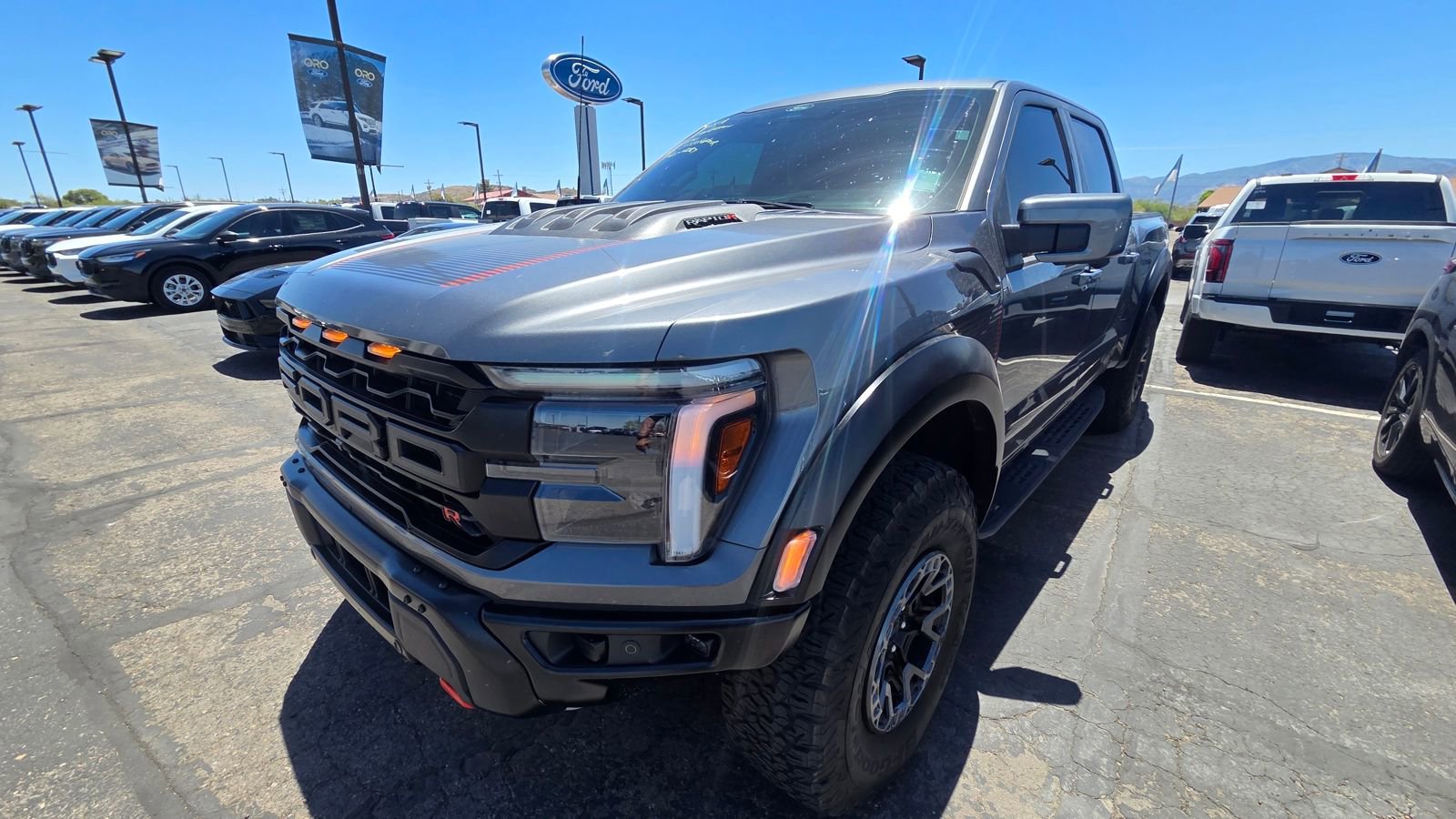 Used 2025 Ford F150 Raptor w/ Equipment Group 803A Raptor R AWD/4WD image 3
