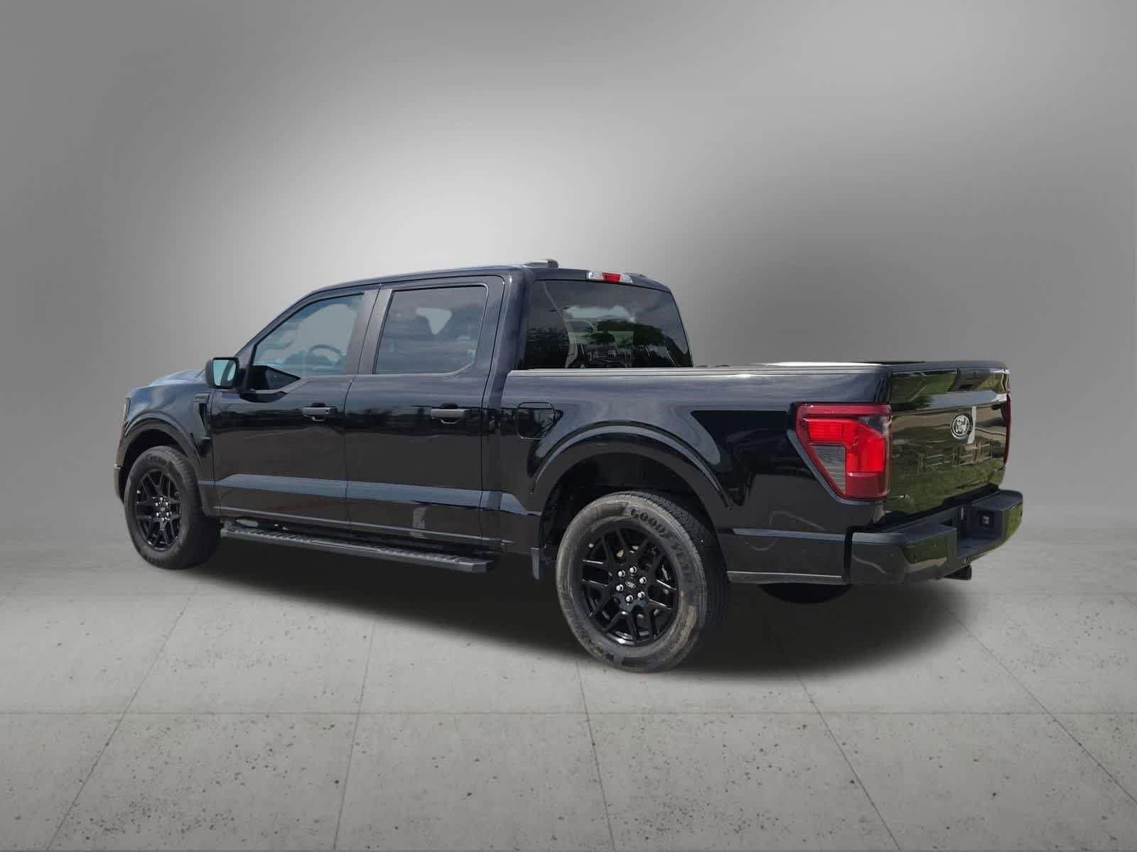 Used 2024 Ford F150 STX w/ STX Black Appearance Package RWD image 4