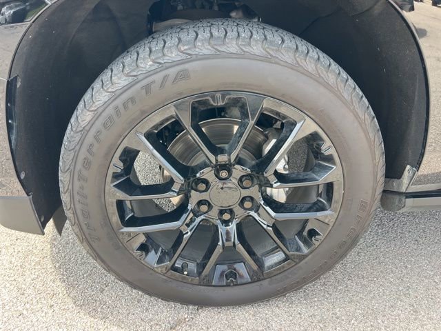 Used 2023 Chevrolet Tahoe High Country w/ Advanced Technology Package AWD/4WD image 9