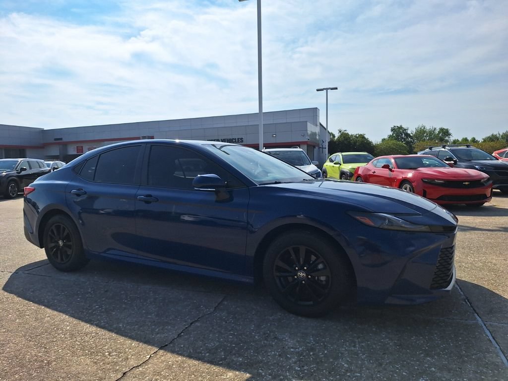 Used 2025 Toyota Camry LE w/ Convenience Package FWD image 3