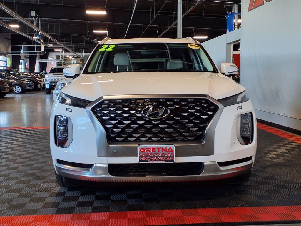 Used 2022 Hyundai Palisade Calligraphy image 2