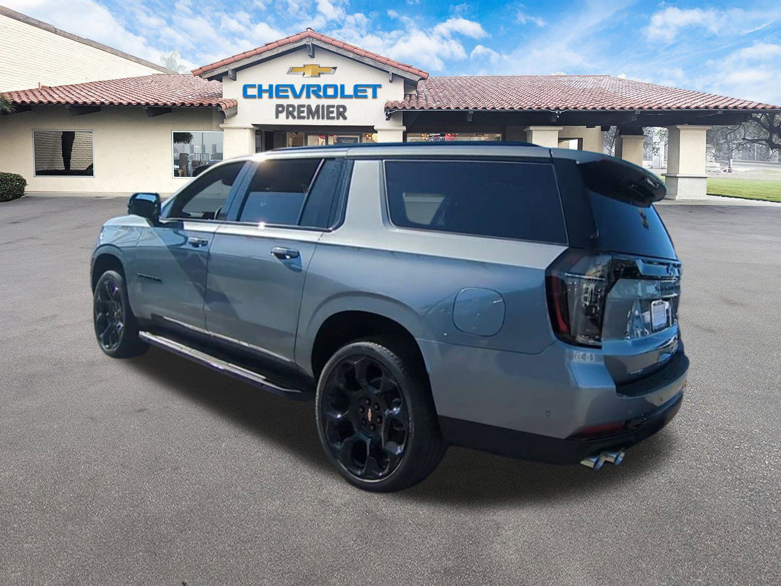 New 2026 Chevrolet Suburban RST image 6