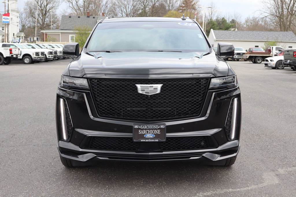 Used 2024 Cadillac Escalade ESV V w/ LPO, ONYX Package AWD/4WD image 19