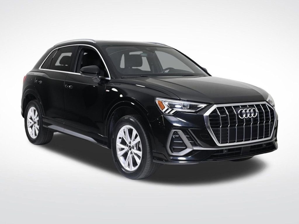 Used 2023 Audi Q3 2.0T Premium Plus w/ Premium Plus Package image 7