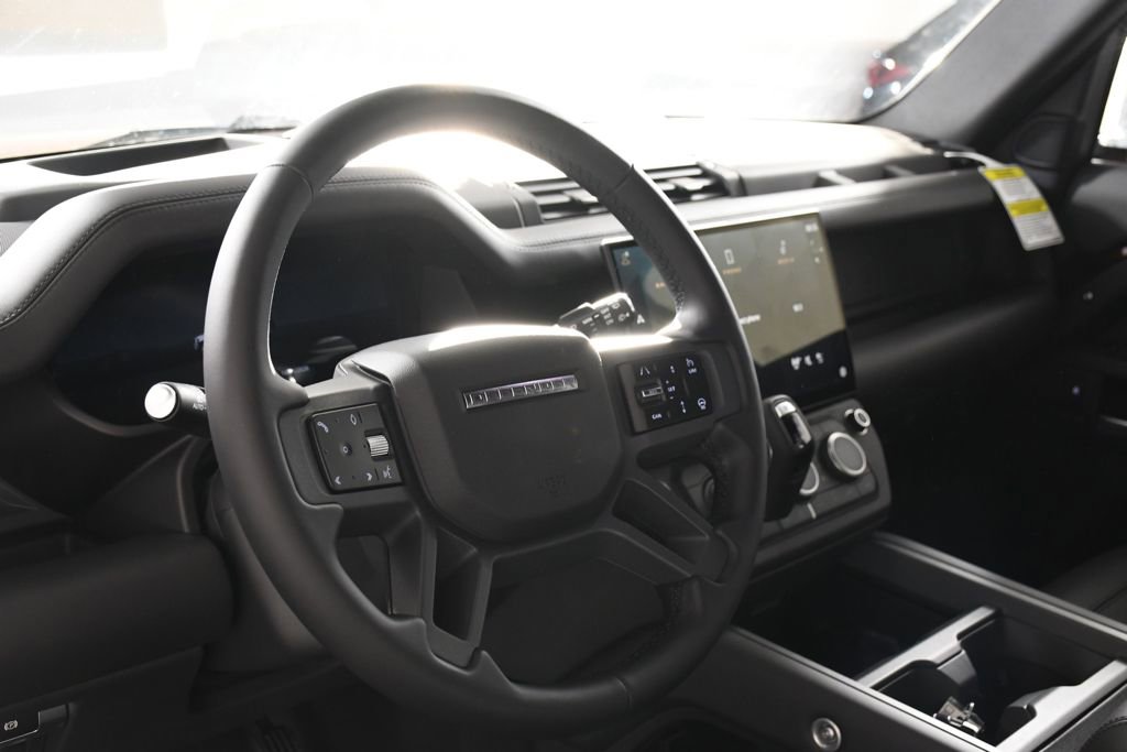 New 2026 Land Rover Defender 130 X-Dynamic SE AWD/4WD image 17