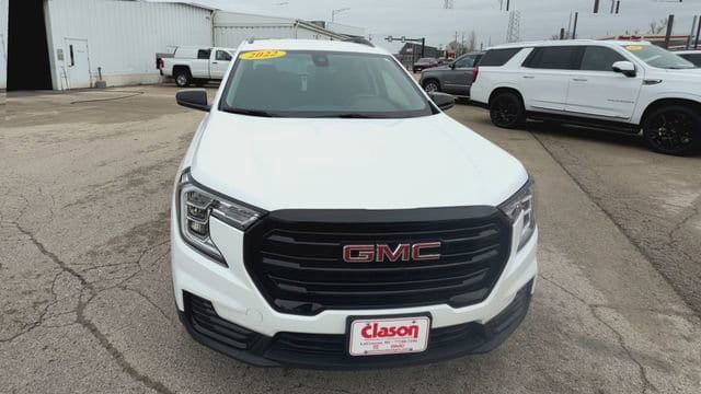Used 2022 GMC Terrain SLE w/ Driver Convenience Package AWD/4WD image 4