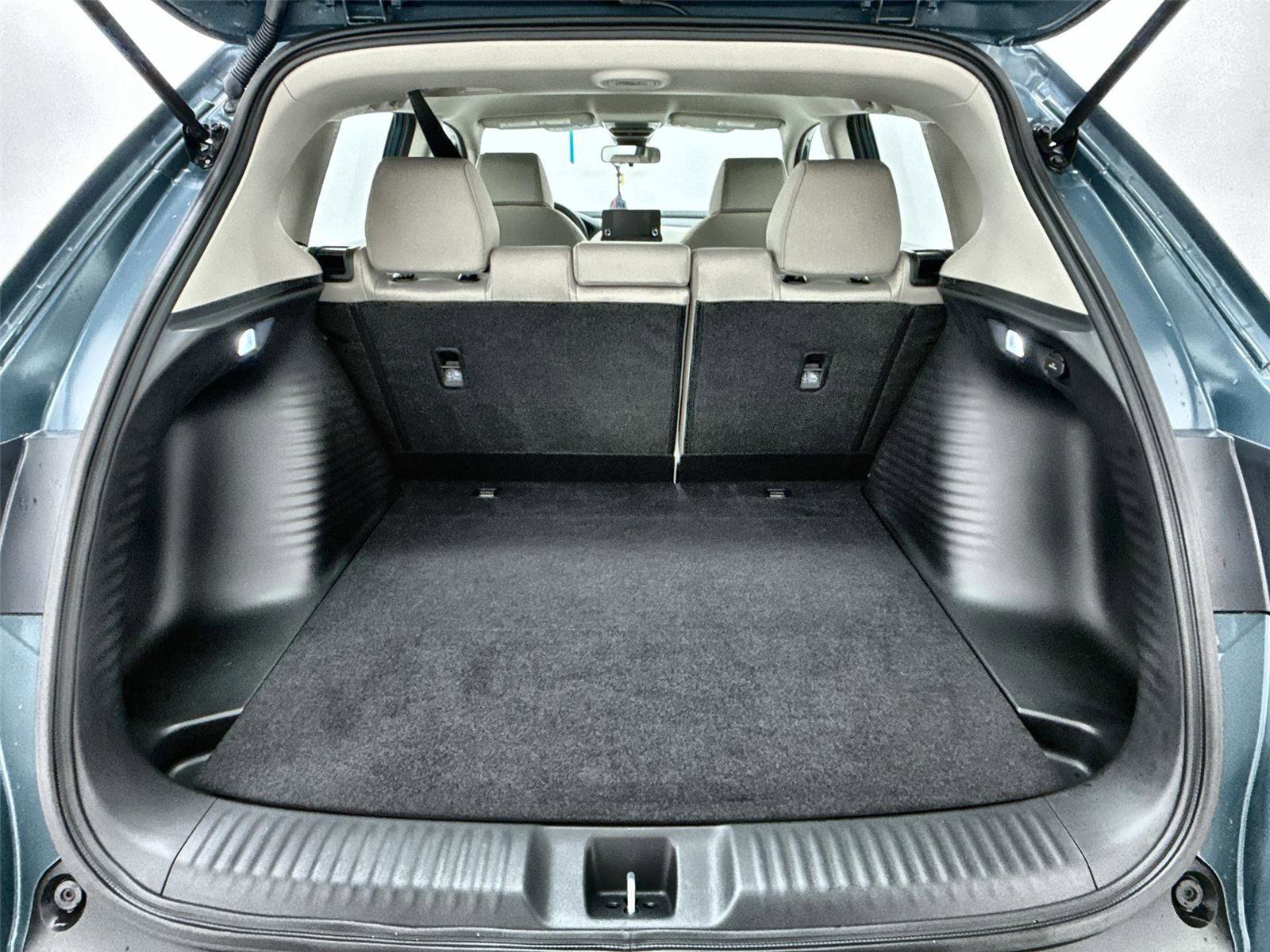 Certified 2025 Honda HR-V LX image 28