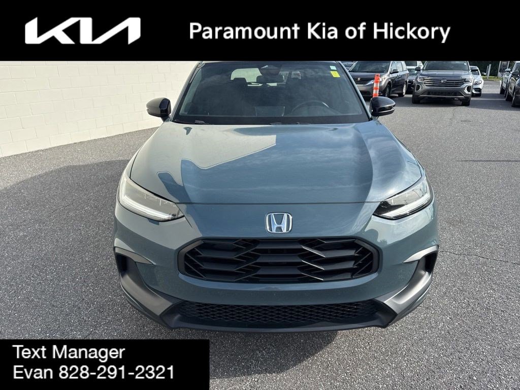Used 2023 Honda HR-V Sport image 2