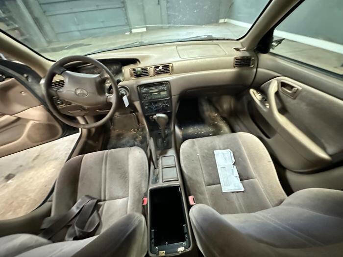 Used 1997 Toyota Camry CE FWD image 32
