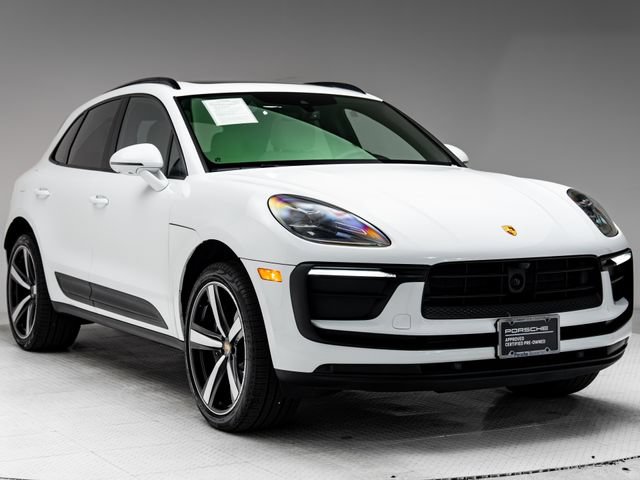 Certified 2026 Porsche Macan AWD/4WD image 32