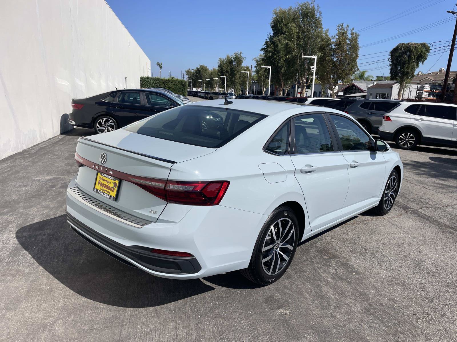 New 2027 Volkswagen Jetta SE FWD image 4