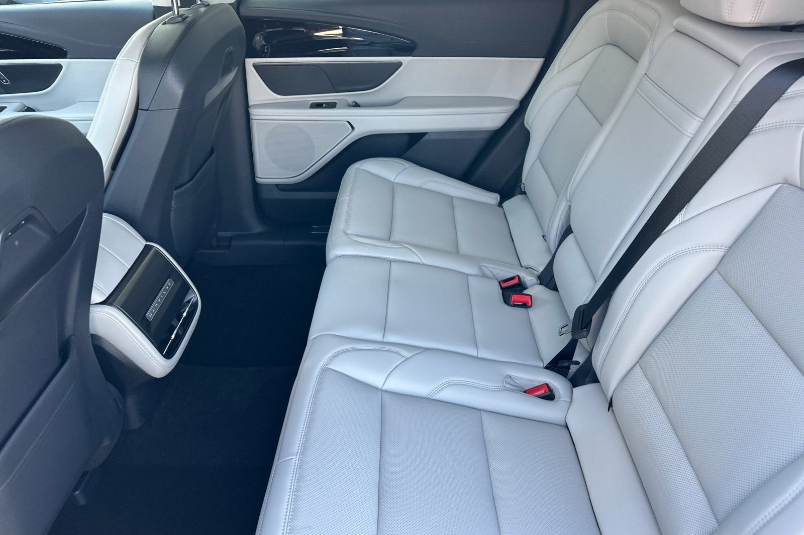 New 2026 Lincoln Nautilus Premier AWD/4WD image 11