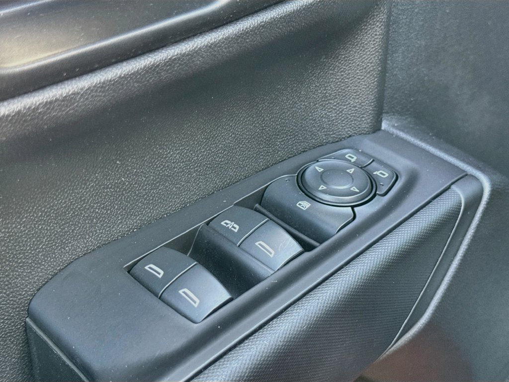 Used 2021 Chevrolet Silverado 1500 Custom AWD/4WD image 17