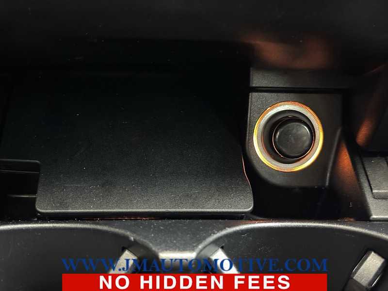 Used 2019 Mercedes-Benz C 300 4MATIC Sedan image 37