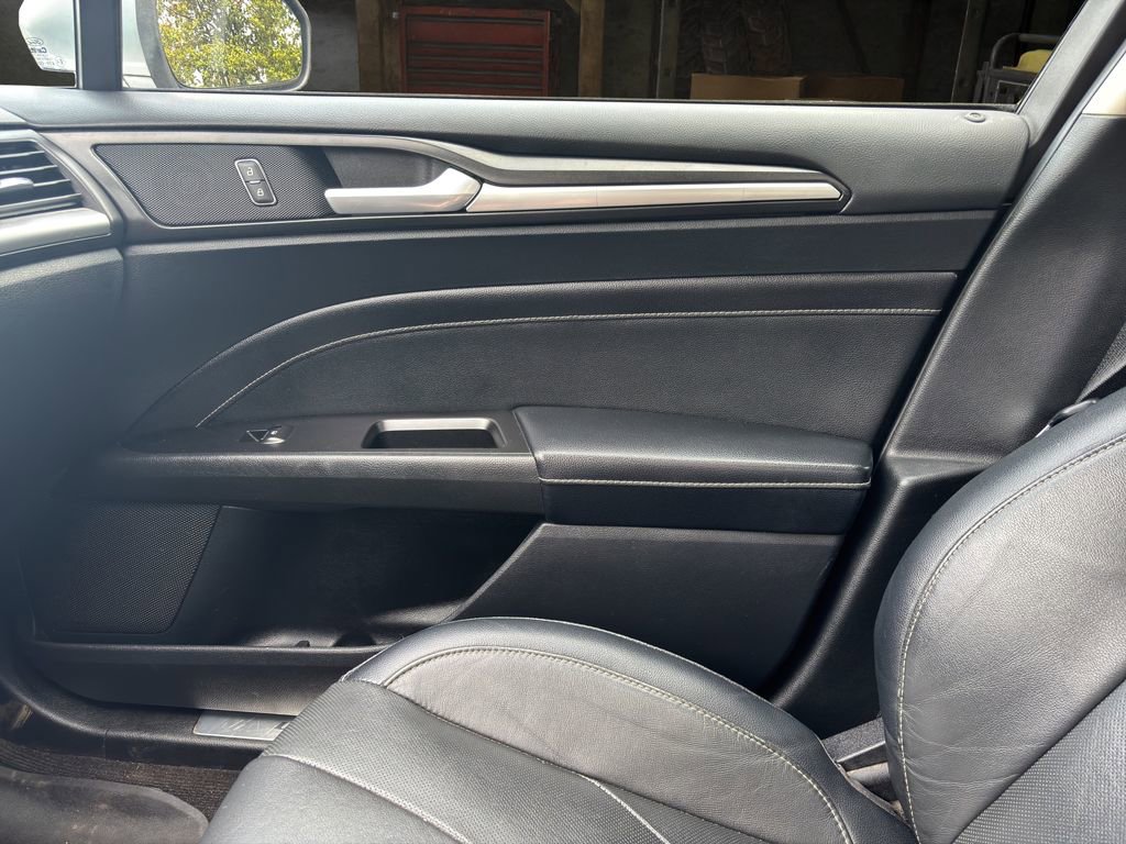 Used 2020 Ford Fusion Titanium AWD/4WD image 40
