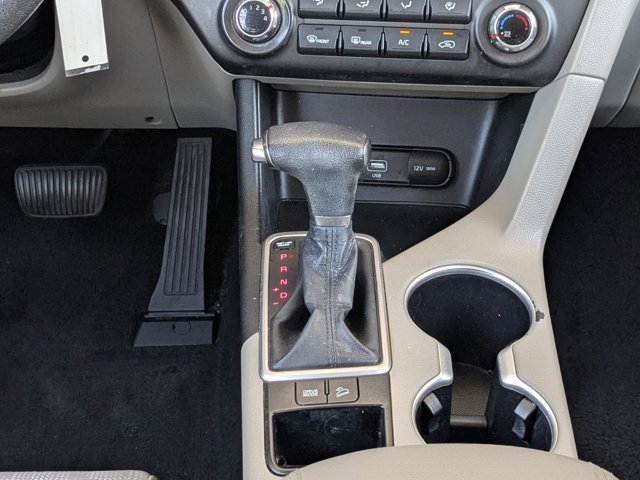 Used 2022 Kia Sportage LX image 16