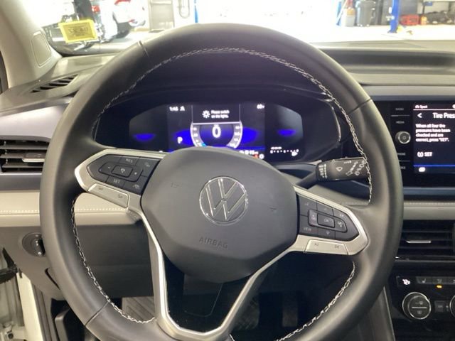 Used 2024 Volkswagen Taos SE image 19