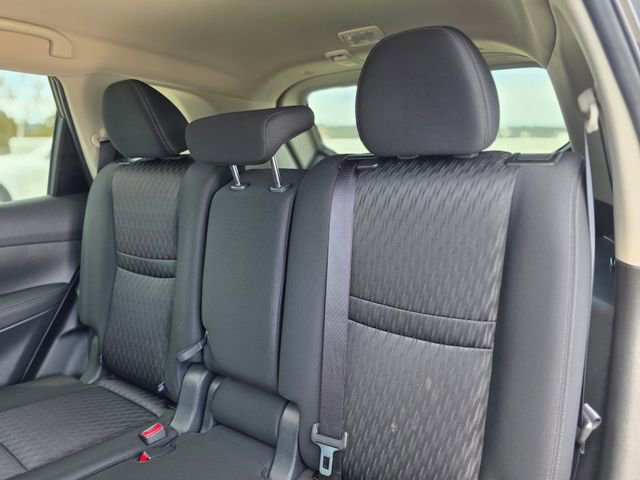 Used 2019 Nissan Rogue SV image 16