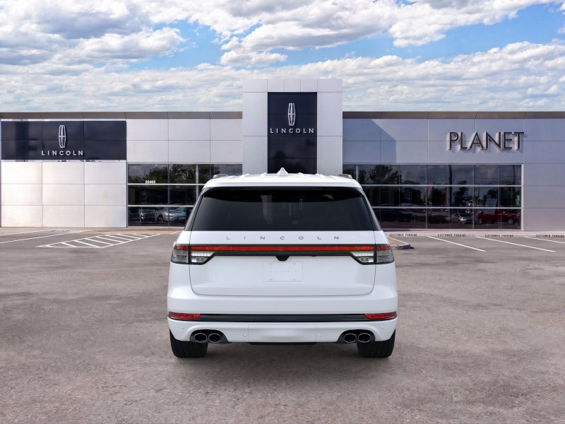 New 2026 Lincoln Aviator 2WD w/ Jet Appearance Package image 5