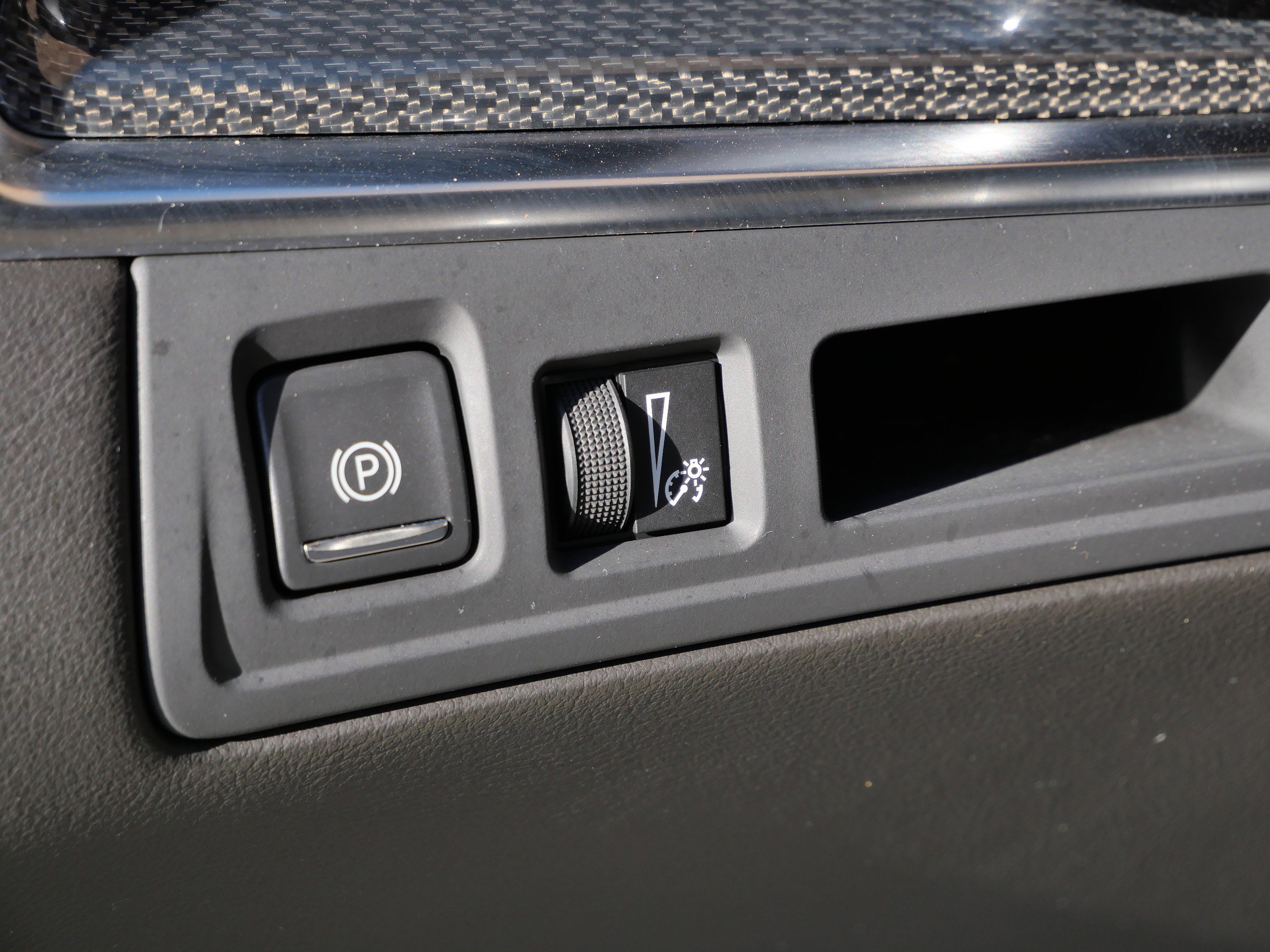 Used 2022 Cadillac XT5 Sportv w/ LPO, Floor Liner Package image 8