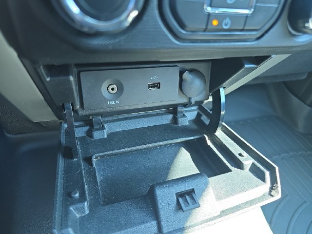 Used 2013 Ford F150 4x4 SuperCrew image 22