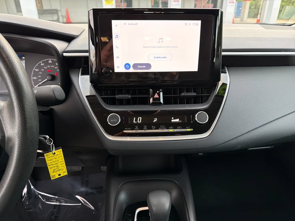 Used 2025 Toyota Corolla LE FWD image 24