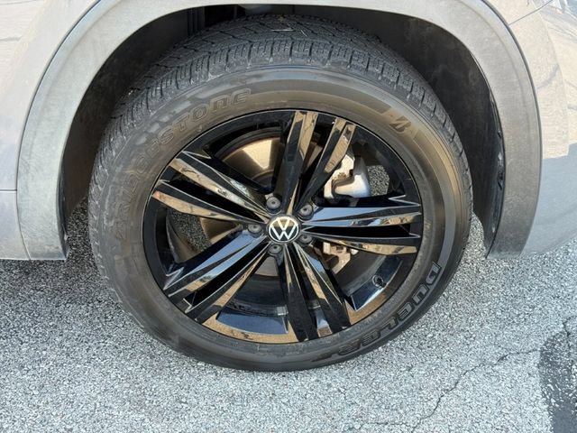 Used 2023 Volkswagen Atlas Cross Sport SEL R-Line AWD/4WD image 8