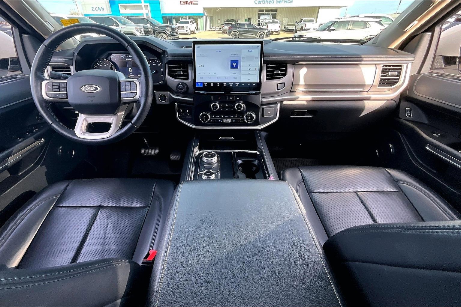 Used 2022 Ford Expedition Max XLT image 15