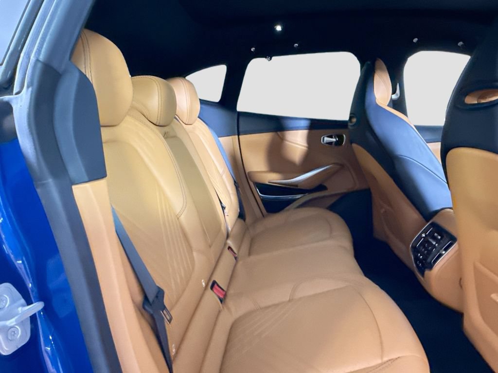 Used 2023 Aston Martin DBX AWD/4WD image 24