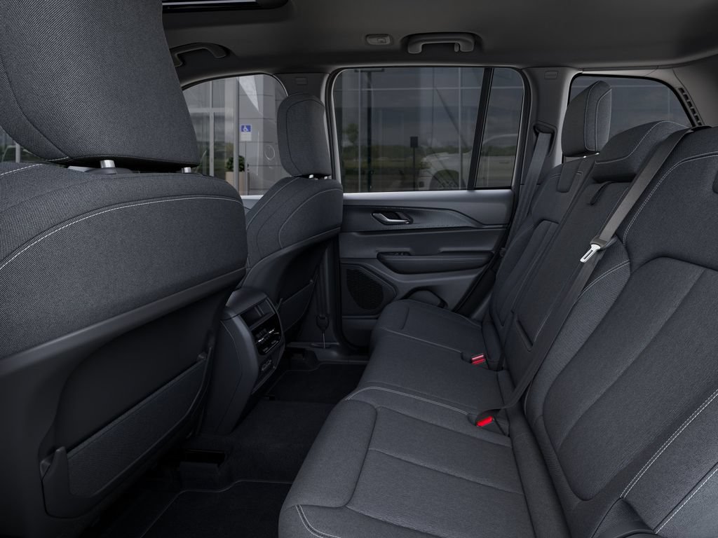 Used 2025 Jeep Grand Cherokee Laredo X w/ Luxury Tech Group I AWD/4WD image 24