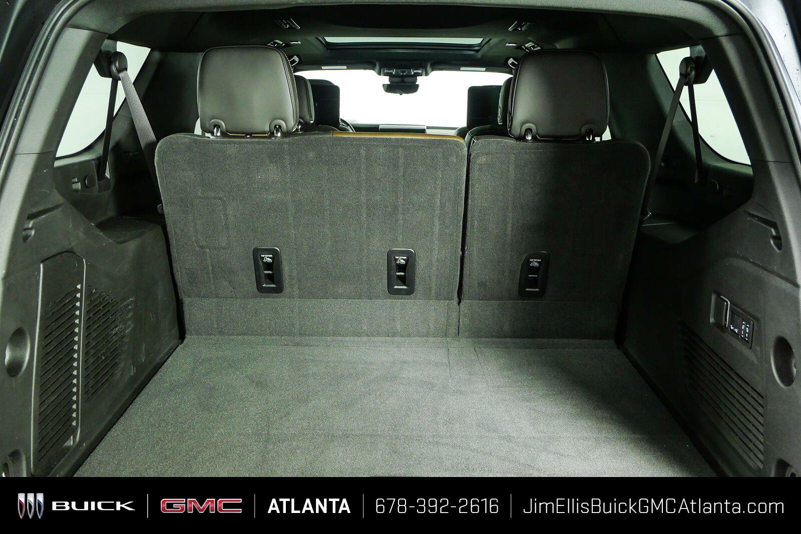 Used 2025 GMC Yukon XL Denali Ultimate w/ LPO, Floor Liner Package AWD/4WD image 34
