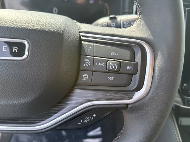 Used 2024 Jeep Wagoneer L Series II w/ Flexible Seating Group image 20