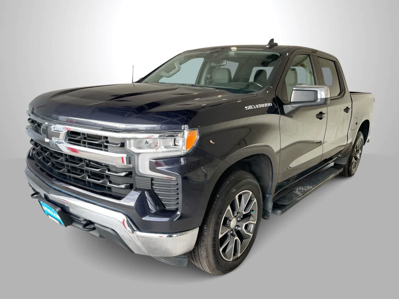 Used 2022 Chevrolet Silverado 1500 LT AWD/4WD image 1
