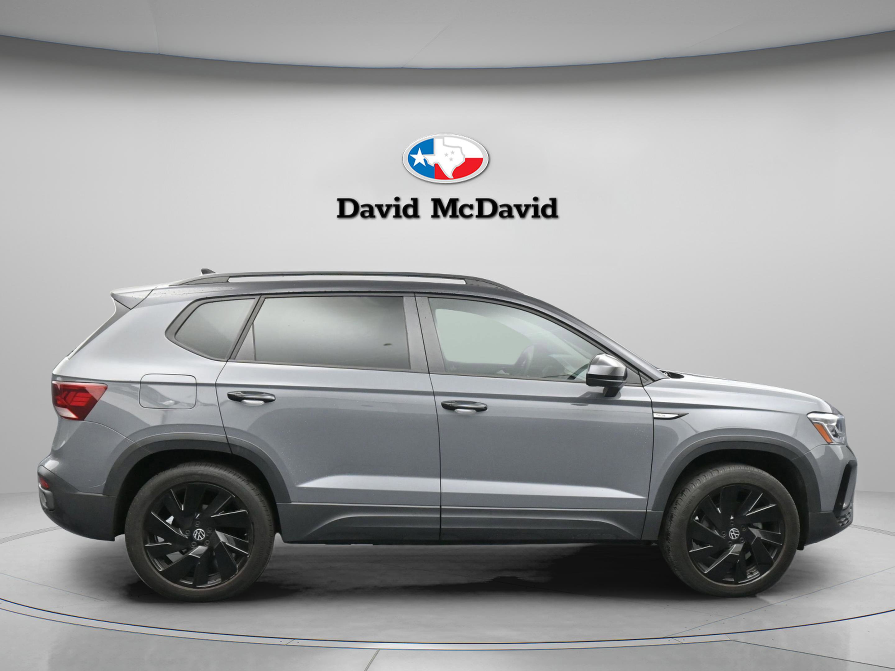 Used 2024 Volkswagen Taos SE image 23