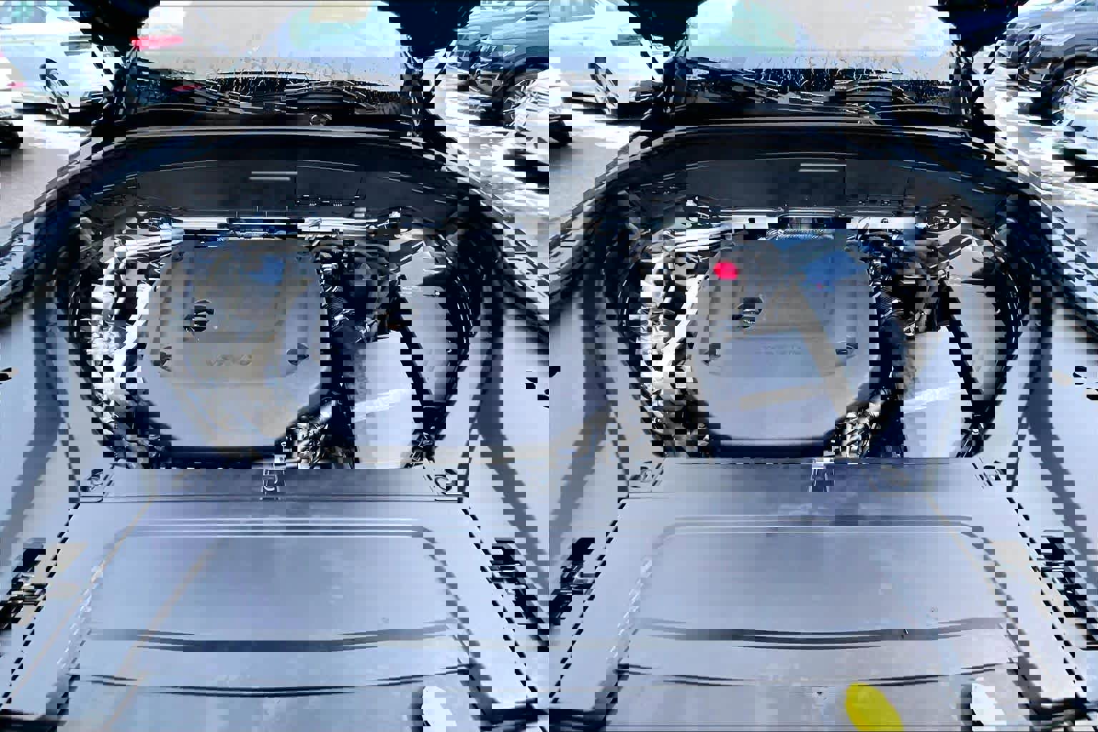 Certified 2024 Volvo XC90 B6 Plus w/ Protection Package Premier image 28