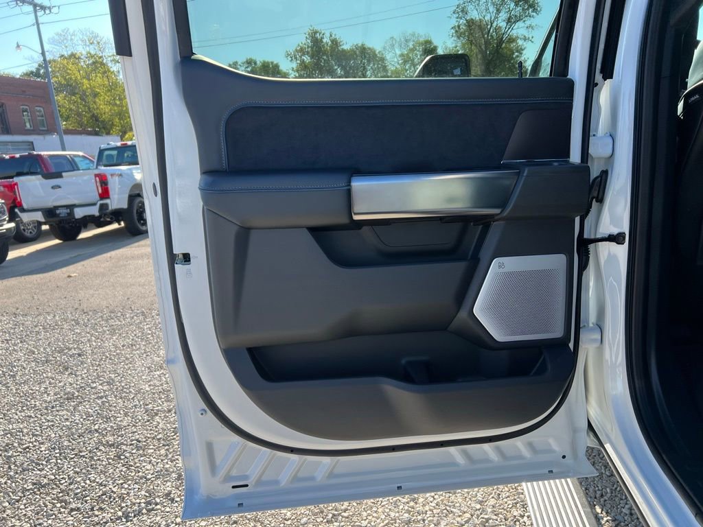 New 2026 Ford F350 Platinum w/ FX4 Off-Road Package image 16