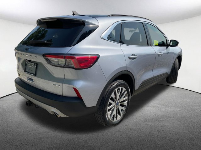 Used 2022 Ford Escape Titanium w/ Class II Trailer Tow Package AWD/4WD image 17