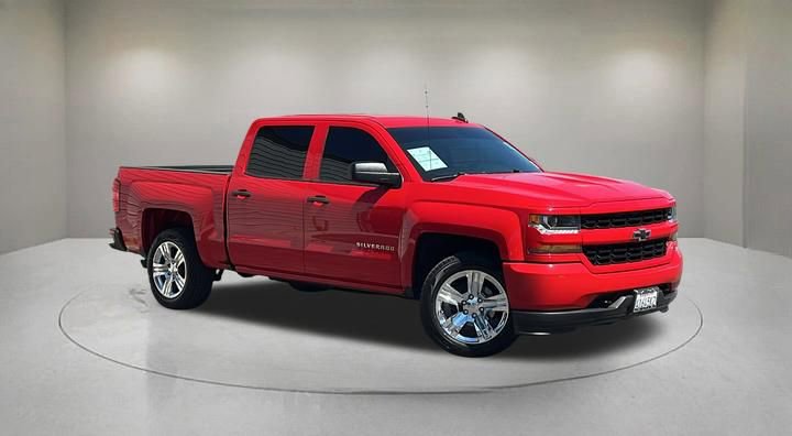 Used 2018 Chevrolet Silverado 1500 Custom w/ Custom Value Package RWD image 1