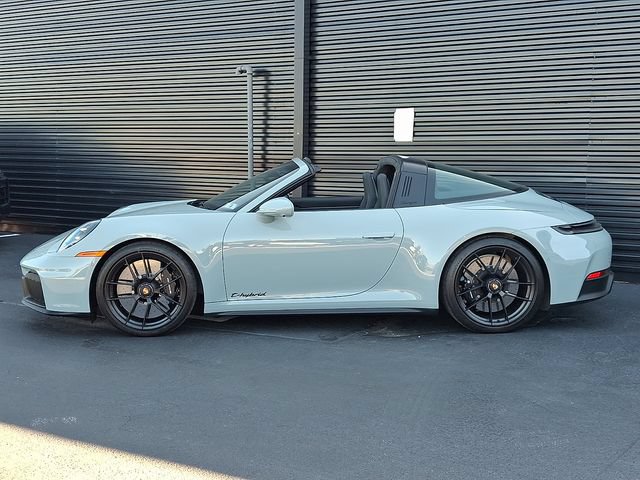 Certified 2025 Porsche 911 Targa 4 GTS AWD/4WD image 2