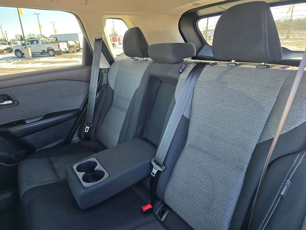 Used 2023 Nissan Rogue SV image 32