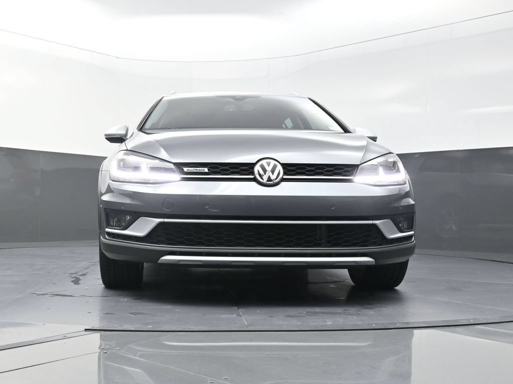 Used 2018 Volkswagen Golf Alltrack SEL AWD/4WD image 25