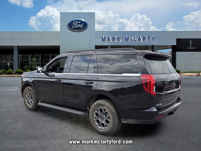 New 2026 Ford Expedition Active RWD image 3