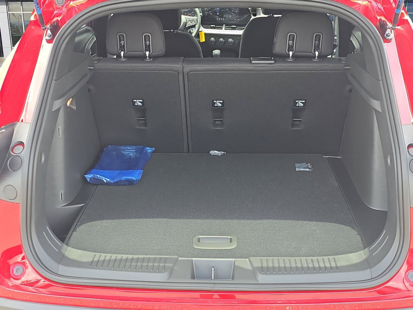 New 2026 Chevrolet Trax RS w/ Sunroof Package FWD image 8