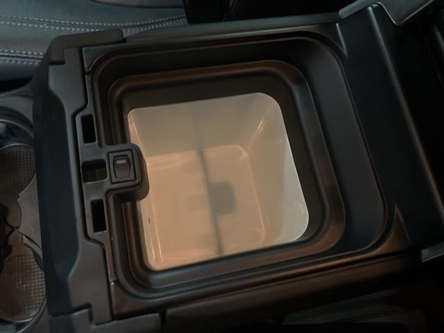 Used 2016 Land Rover LR4 HSE LUX image 28