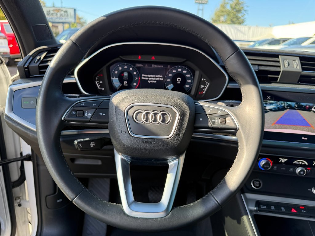 Used 2022 Audi Q3 2.0T Premium w/ Convenience Package AWD/4WD image 15
