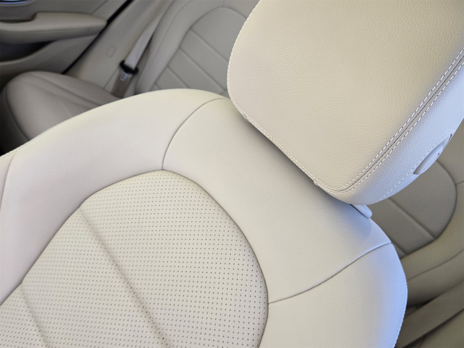 Used 2021 Mercedes-Benz GLC 300 image 22